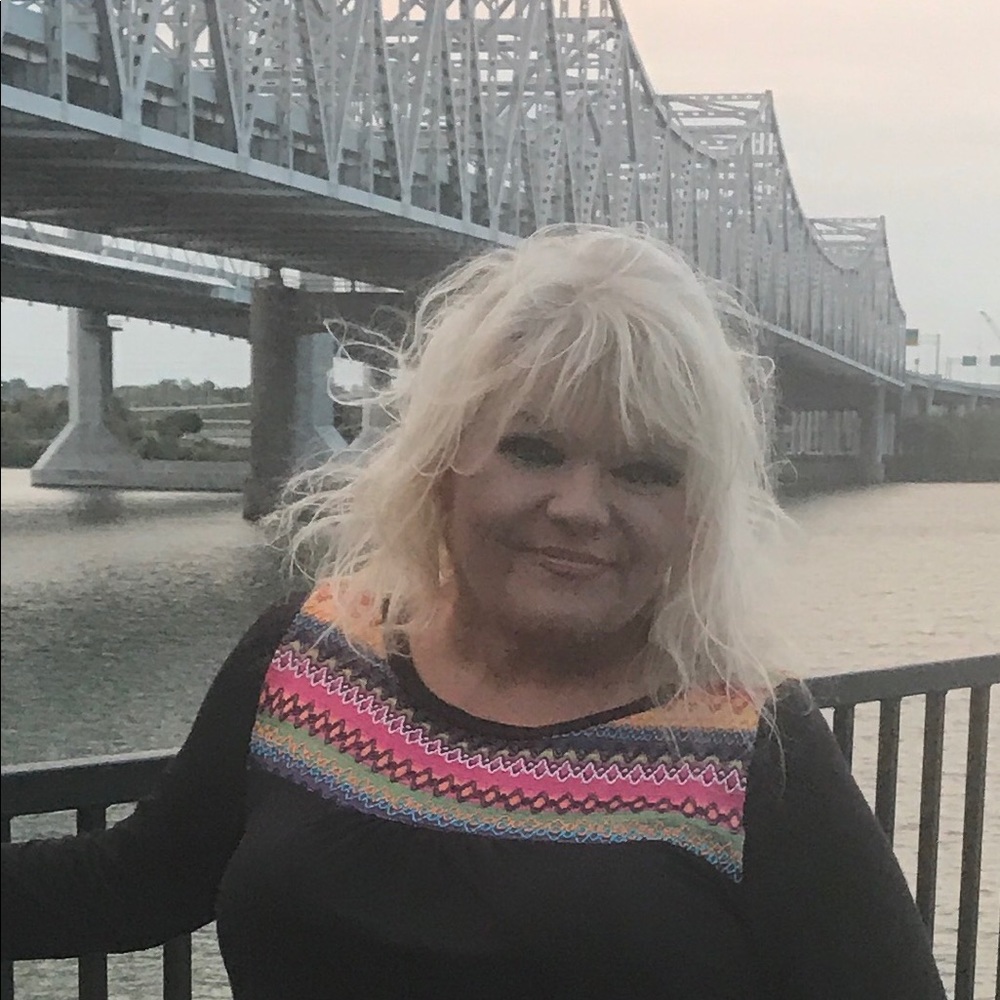 Meet your Posher, Rebecca